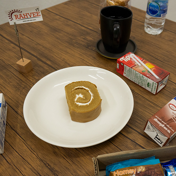 เครื่องดื่ม + เบเกอรี่ + ขนม 2 ชิ้น