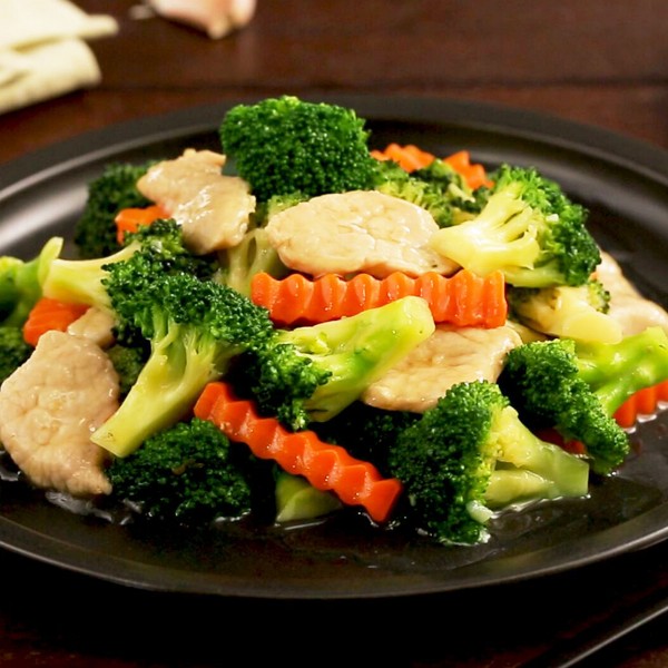 ผัดบร็อคโคลี่