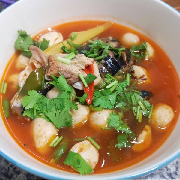 ต้มยำปลากระป๋อง - กับข้าว