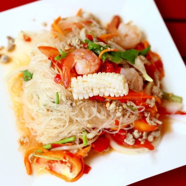 ยำวุ้นเส้น